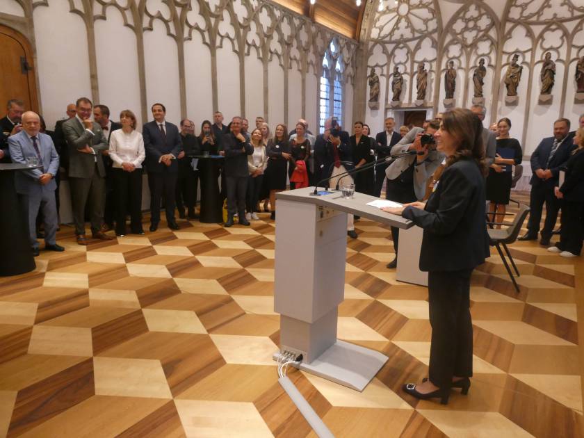 August 2025: Linda Mai, Vorsitzende des blau-gelben Kreuzes, wird Honorarkonsulin der Ukraine im Regierungsbezirk Köln